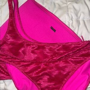Triangl Swimwear PINK! (Never worn-bag included)